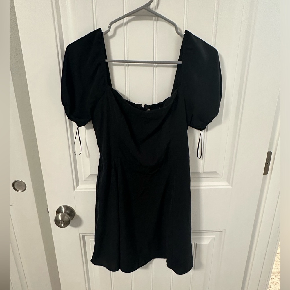 Abercrombie & Fitch Puff Sleeve Dress